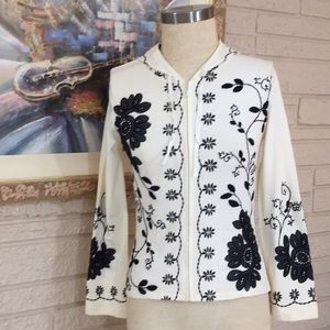 Glamour Toujours Embroidered Style Trim Hoodie Top